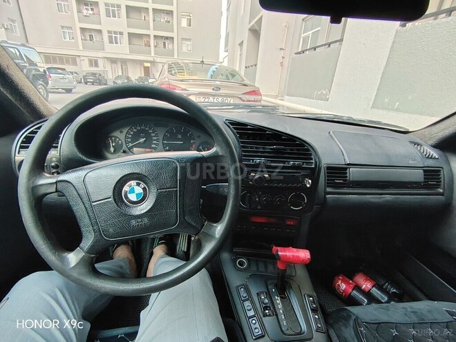 BMW 320-9