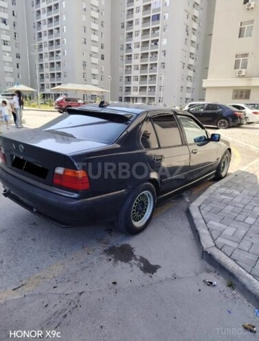 BMW 320-12
