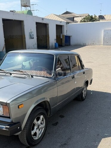LADA (VAZ) 2107-5