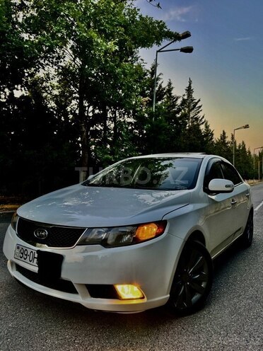 Kia Cerato-5