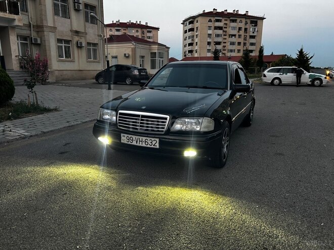 Mercedes C 220-1