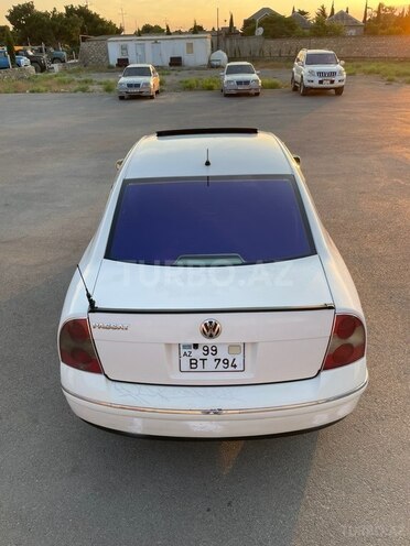 Volkswagen Passat-5