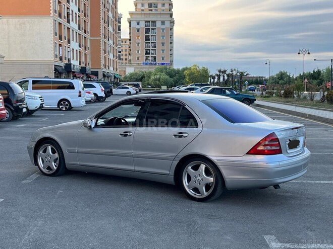 Mercedes C 240-12