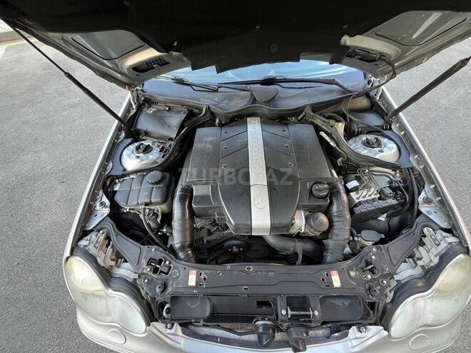 Mercedes C 240-11