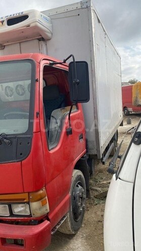 Isuzu NPR 66 L-4