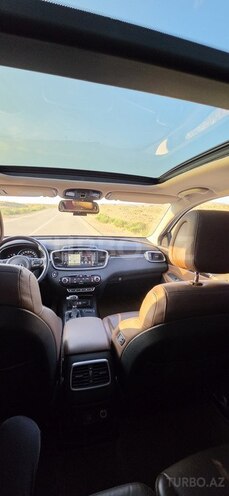 Kia Sorento-8