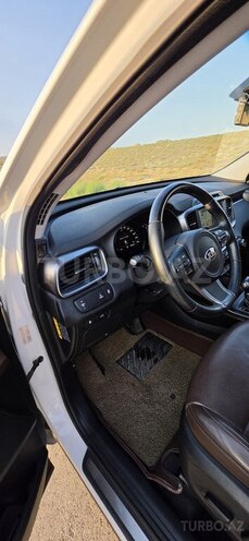 Kia Sorento-10