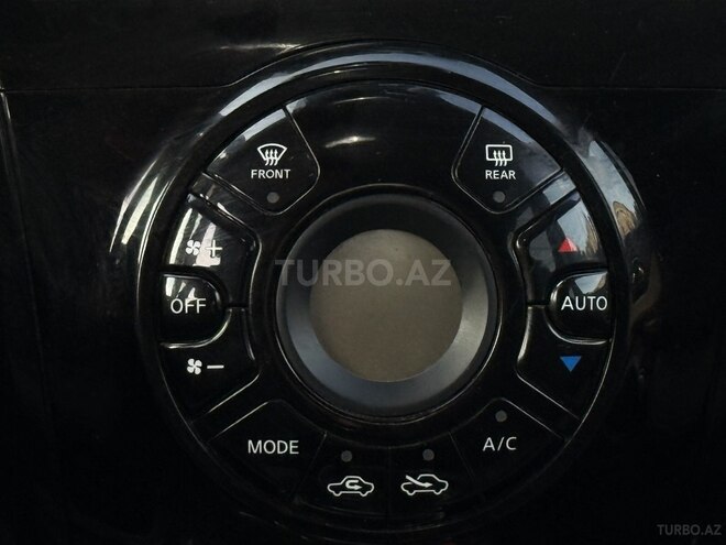 Nissan Note-8