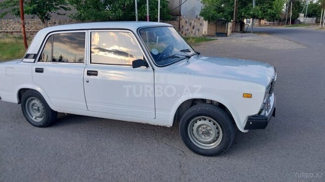 LADA (VAZ) 2107-4