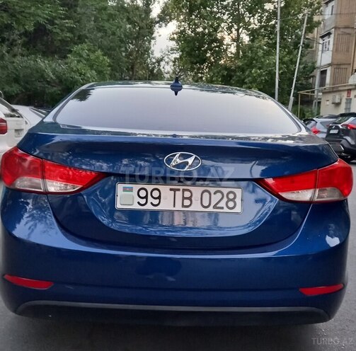 Hyundai Elantra-2