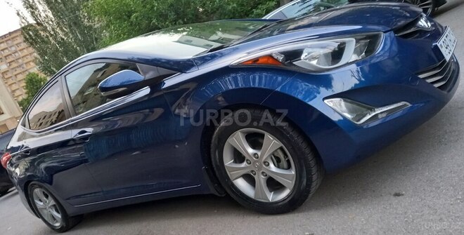 Hyundai Elantra-9