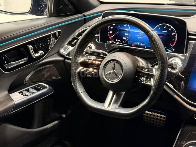 Mercedes E 200-17