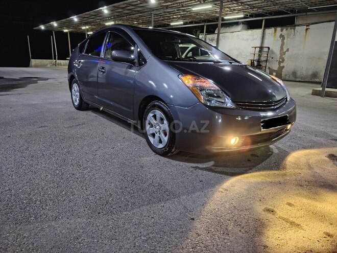 Toyota Prius-2