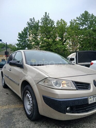 Renault Megane-7