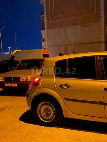 Renault Megane-11