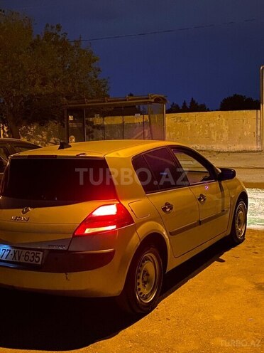 Renault Megane-12