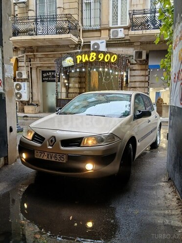 Renault Megane-13