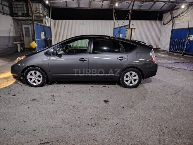 Toyota Prius-4