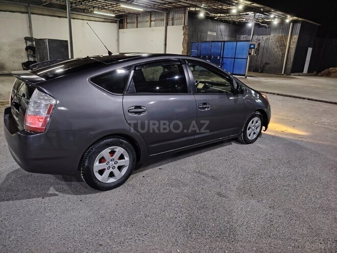 Toyota Prius-5