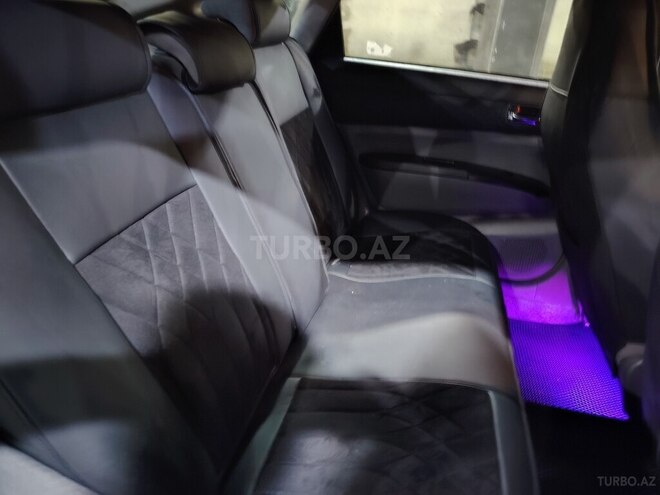 Toyota Prius-13