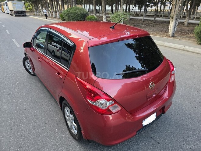 Nissan Tiida-6