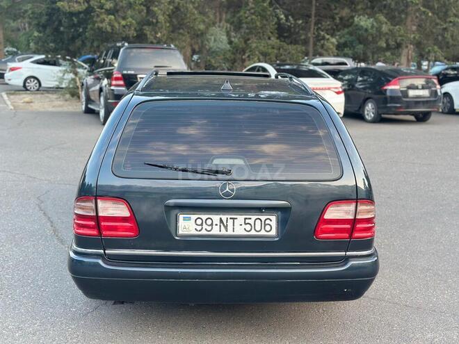 Mercedes E 240-5