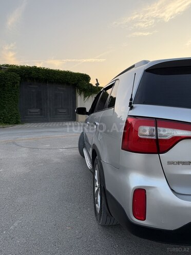 Kia Sorento-4