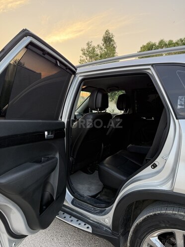 Kia Sorento-15