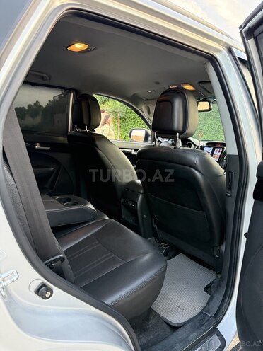 Kia Sorento-14