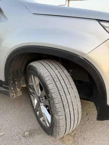Kia Sorento-16