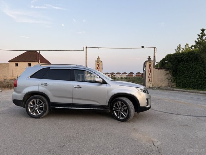 Kia Sorento-8