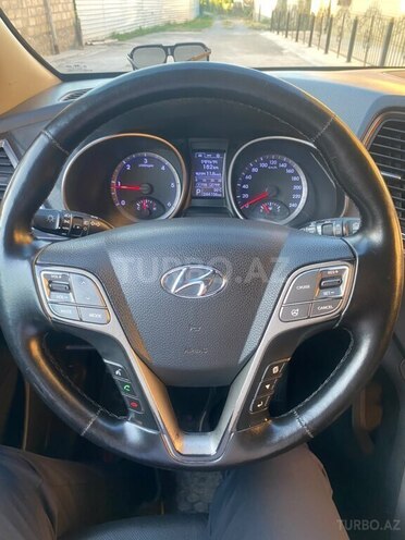 Hyundai Santa Fe-11