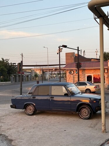LADA (VAZ) 2107-2