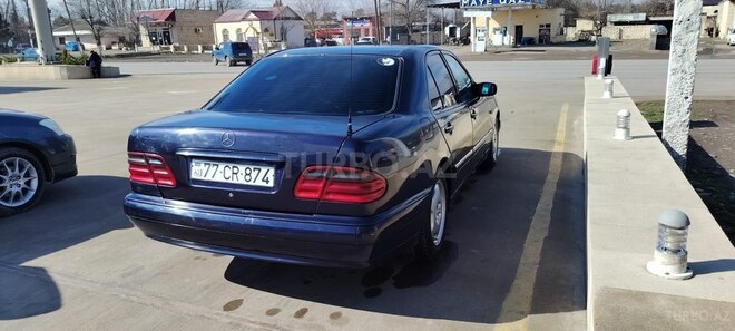 Mercedes E 230-6
