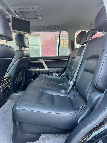 Toyota Land Cruiser-14