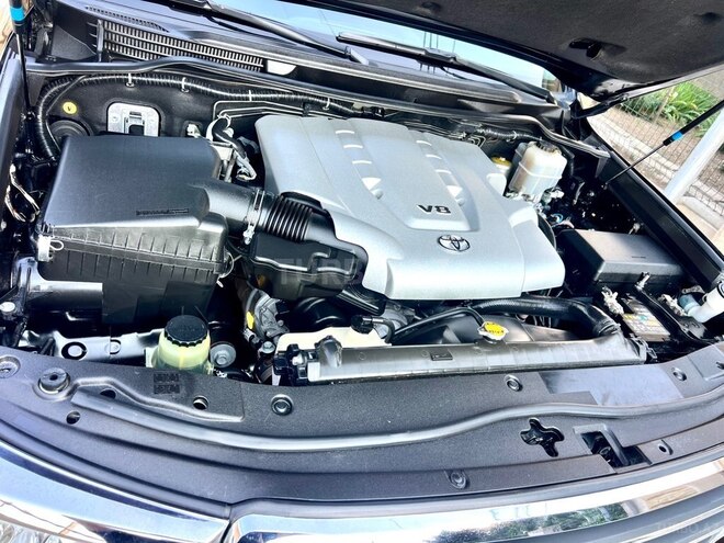 Toyota Land Cruiser-19