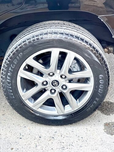 Toyota Land Cruiser-20