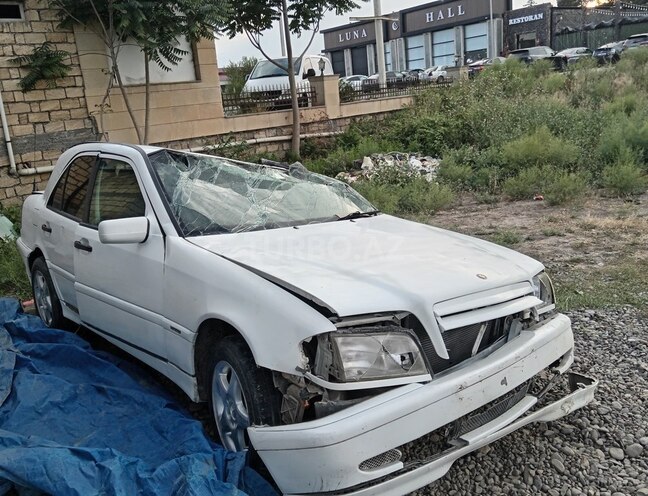 Mercedes C 200-1