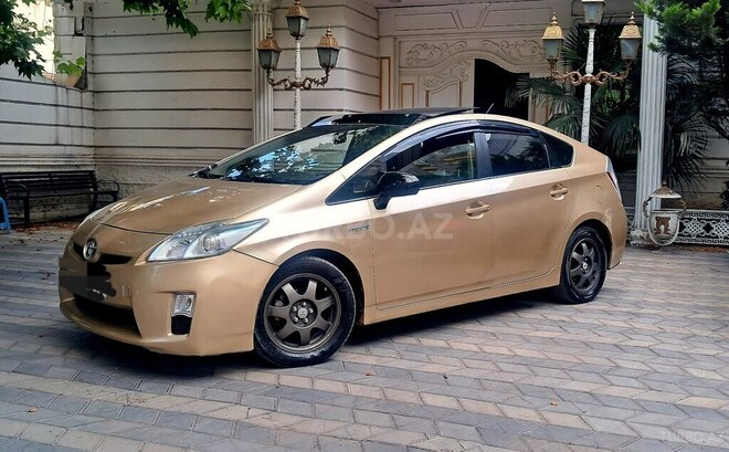 Toyota Prius-2