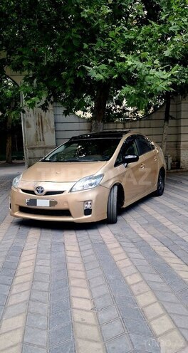 Toyota Prius-9