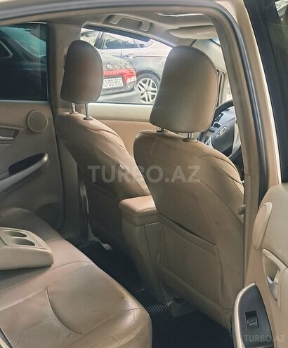 Toyota Prius-6