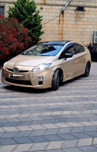 Toyota Prius-16