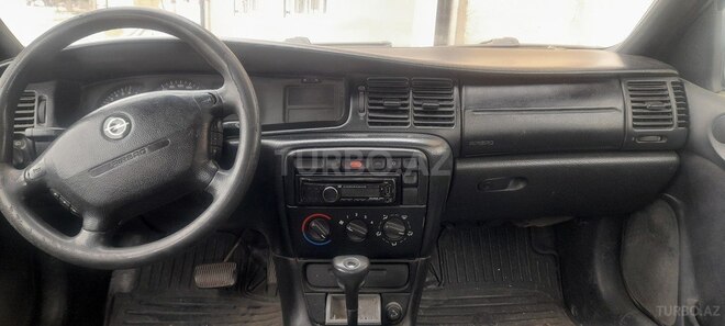Opel Vectra-3