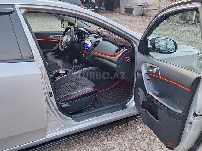 Kia Cerato-13