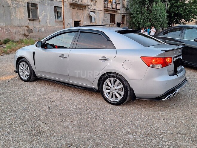 Kia Cerato-3