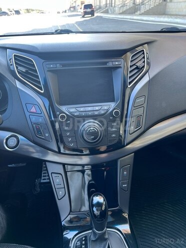 Hyundai i40-10