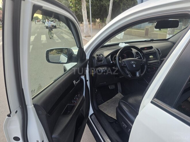 Kia Sorento-9