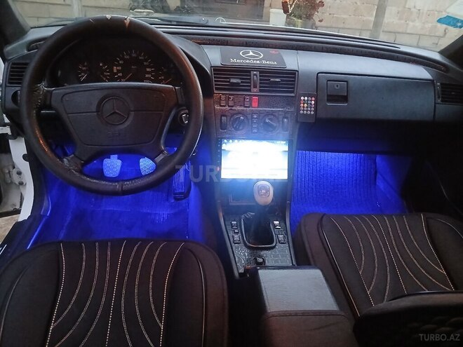 Mercedes C 220-2