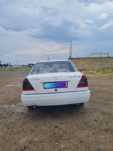 Mercedes C 220-12