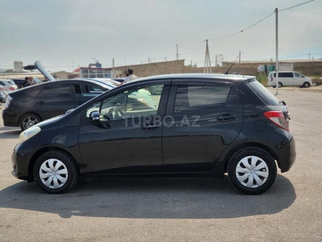 Toyota Vitz-8